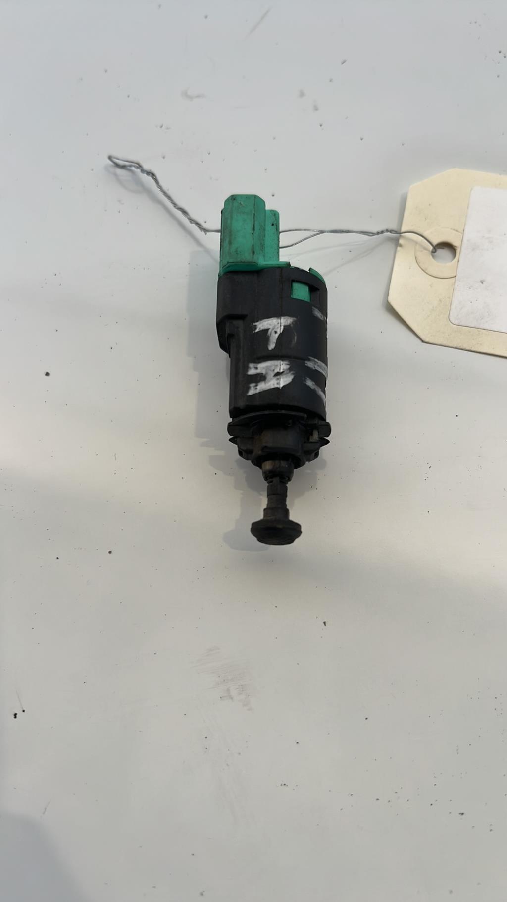 Contacteur feu stop CITROEN C3 2 PHASE 1  - 1