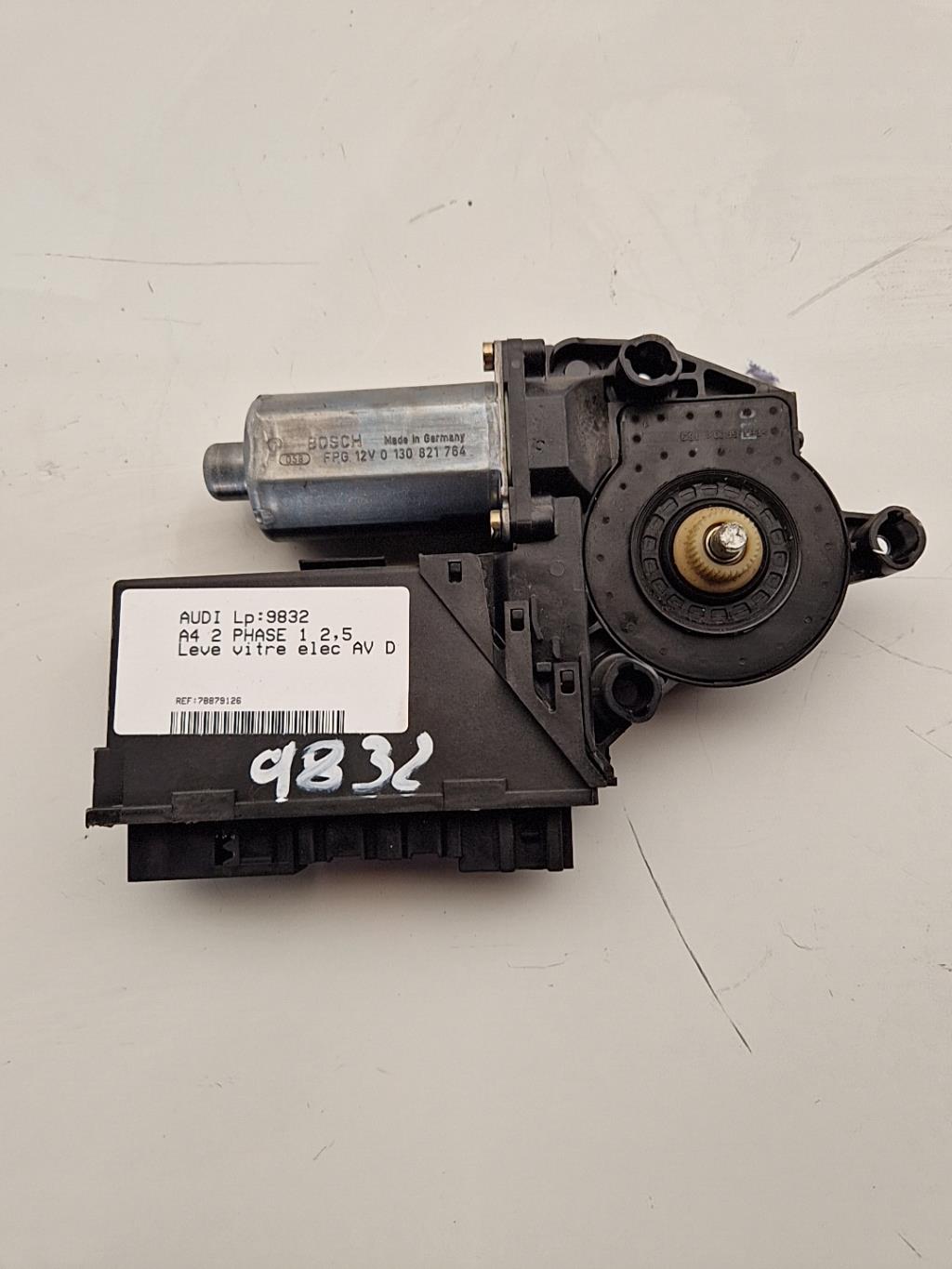 Leve vitre electrique avant droit AUDI A4 2 PHASE 1  - 1