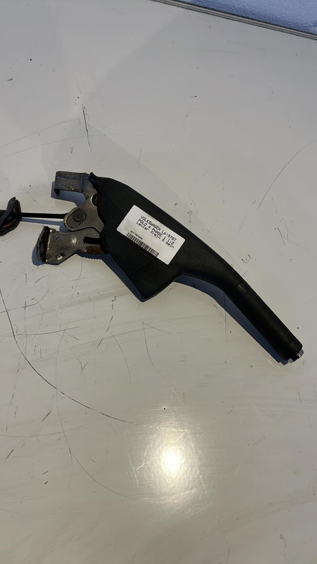 Levier frein à main VOLKSWAGEN POLO 4 PHASE 1  - 1