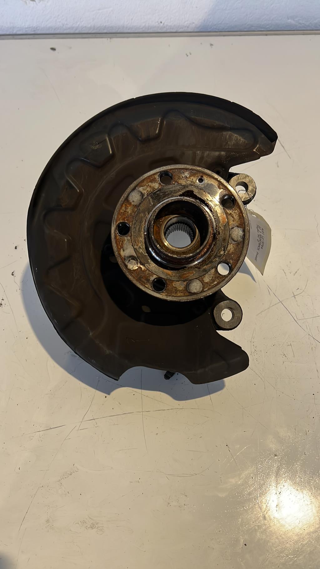 Moyeu avant droit AUDI A3 3 SPORTBACK PHASE 2  - 1