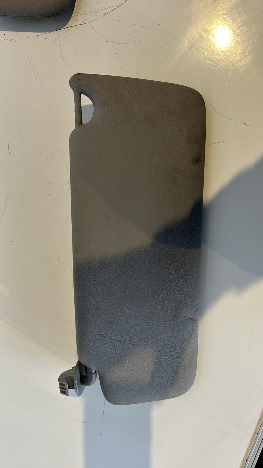 Pare soleil droit RENAULT CLIO 2 PHASE 1 Essence - 1