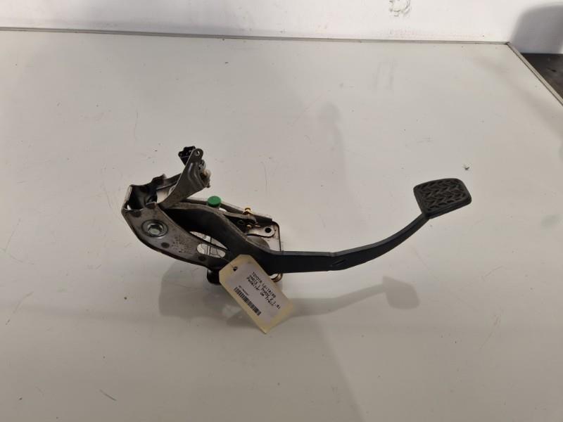 Pedale de frein TOYOTA YARIS 1 PHASE 2 Essence - 1