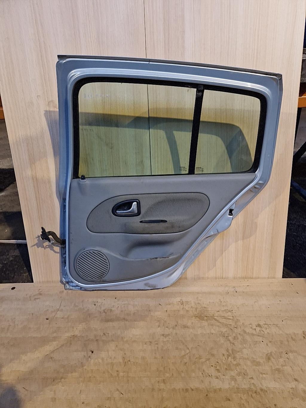 Porte arriere droit RENAULT CLIO 2 PHASE 2  - 1