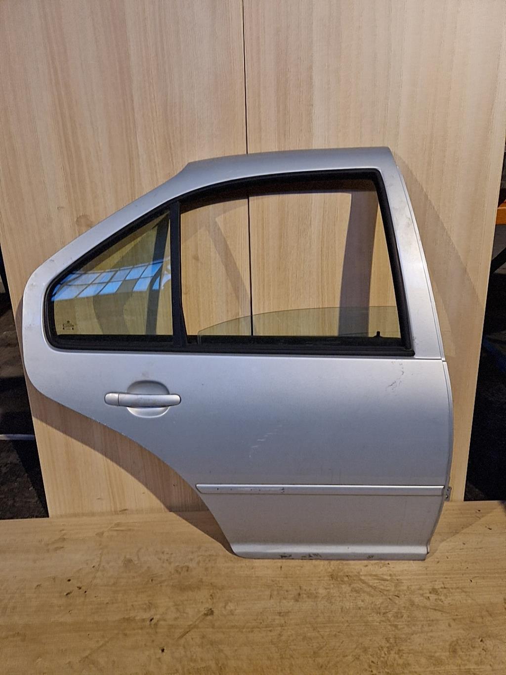 Porte arriere droit VOLKSWAGEN BORA  - 1