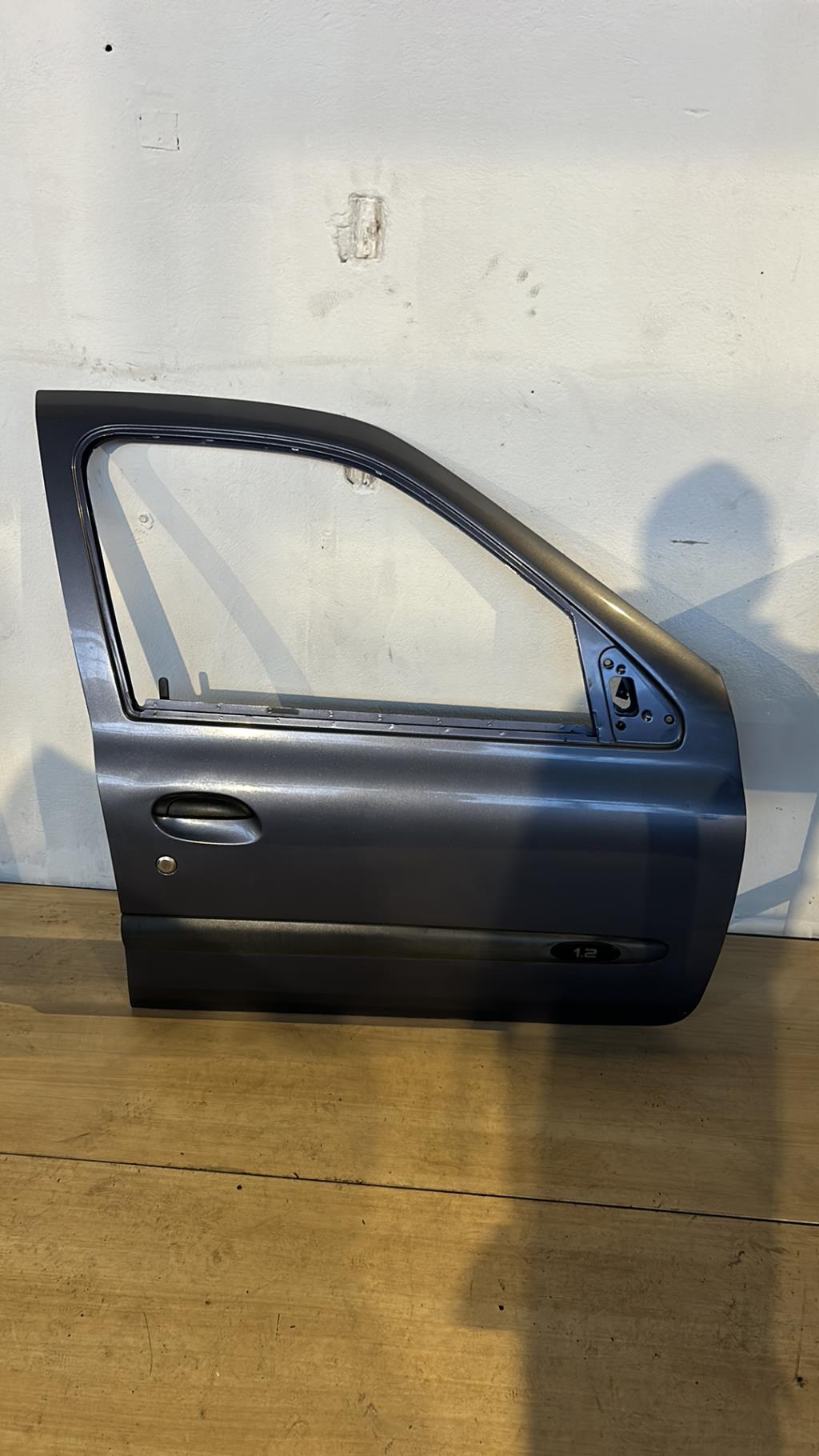 Porte avant droit RENAULT CLIO 2 PHASE 1 Essence - 1