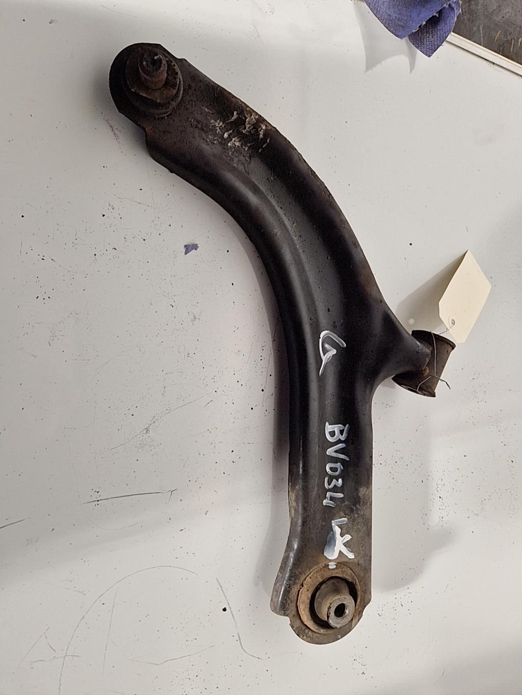 Triangle inferieur avant gauche RENAULT CLIO 3 PHASE 2 Essence - 1