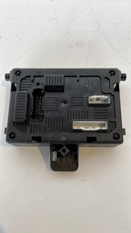 Boitier servitude moteur (BSM) RENAULT CLIO 3 PHASE 1 Diesel - 1