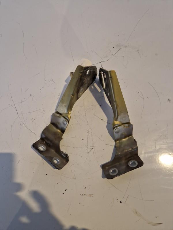Charniere de capot RENAULT MEGANE 2 PHASE 1 Essence - 1