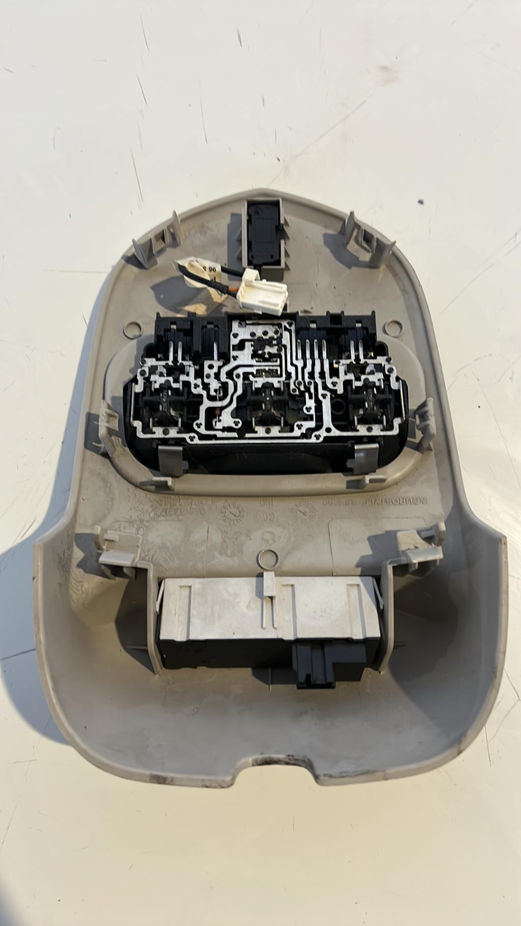 Eclairage de plafonnier PEUGEOT 308 1 PHASE 1 Diesel - 1