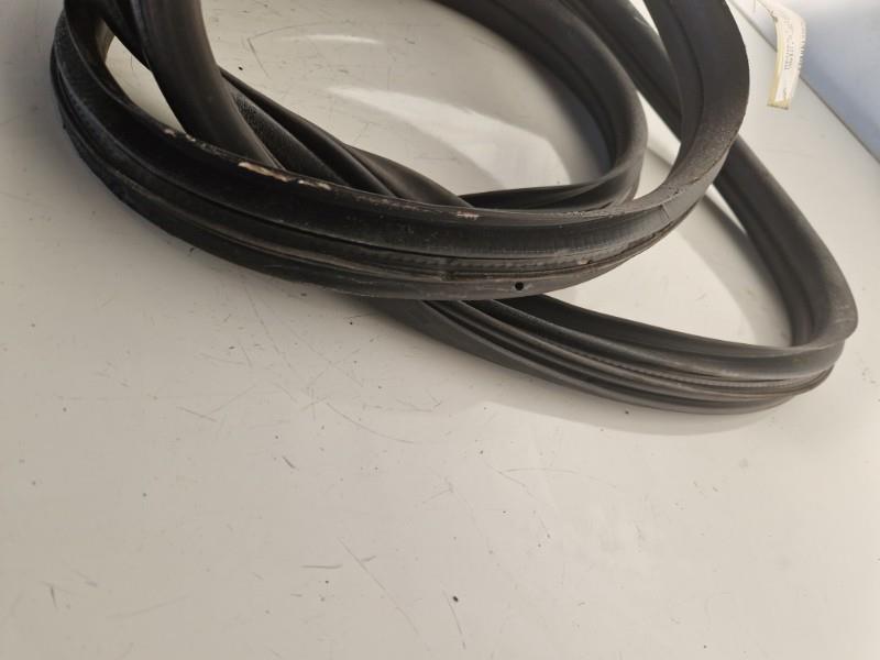 Joint de porte arriere droite RENAULT CLIO 3 PHASE 1  - 1