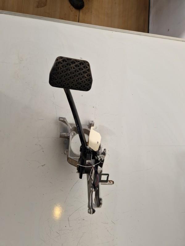 Pedale de frein BMW SERIE 5 E39 PHASE 2 Diesel - 1