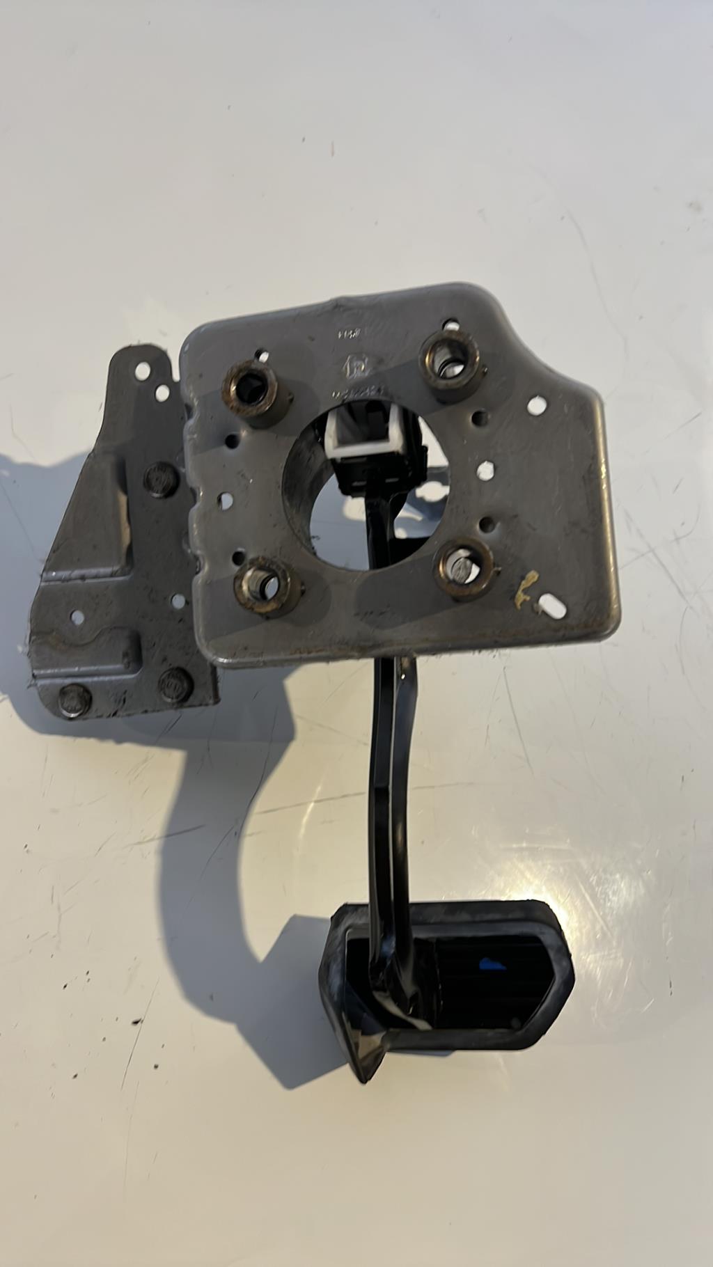 Pedale de frein PEUGEOT 308 1 PHASE 1 Diesel - 1