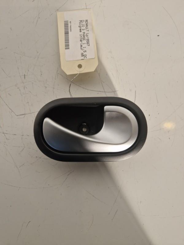 Poignee interieur arriere droit RENAULT CLIO 3 PHASE 1  - 1