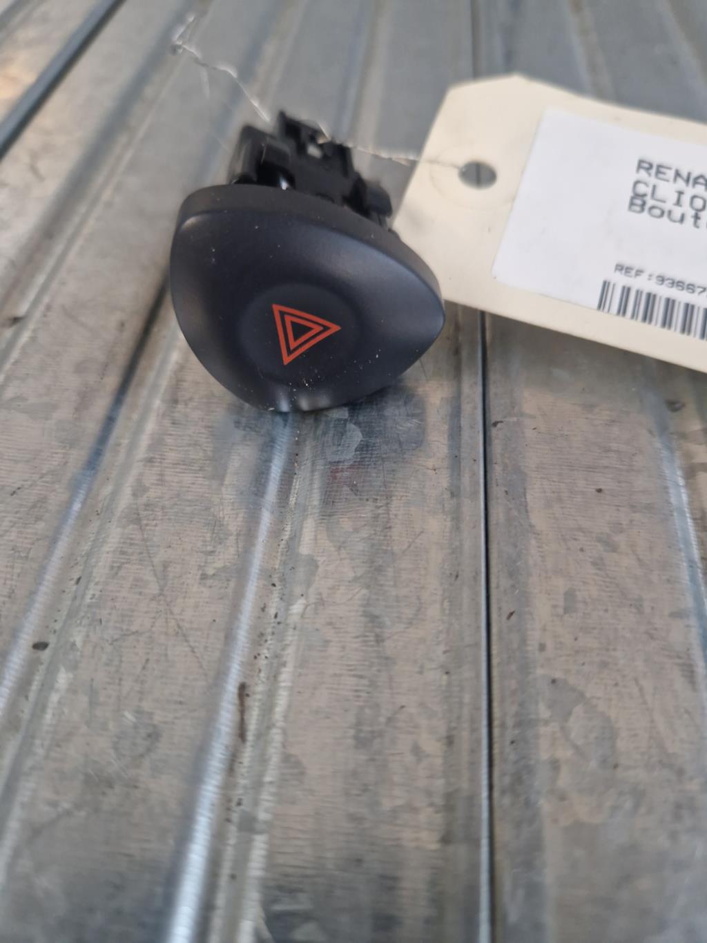Bouton de warning RENAULT CLIO 2 PHASE 2 Diesel - 1