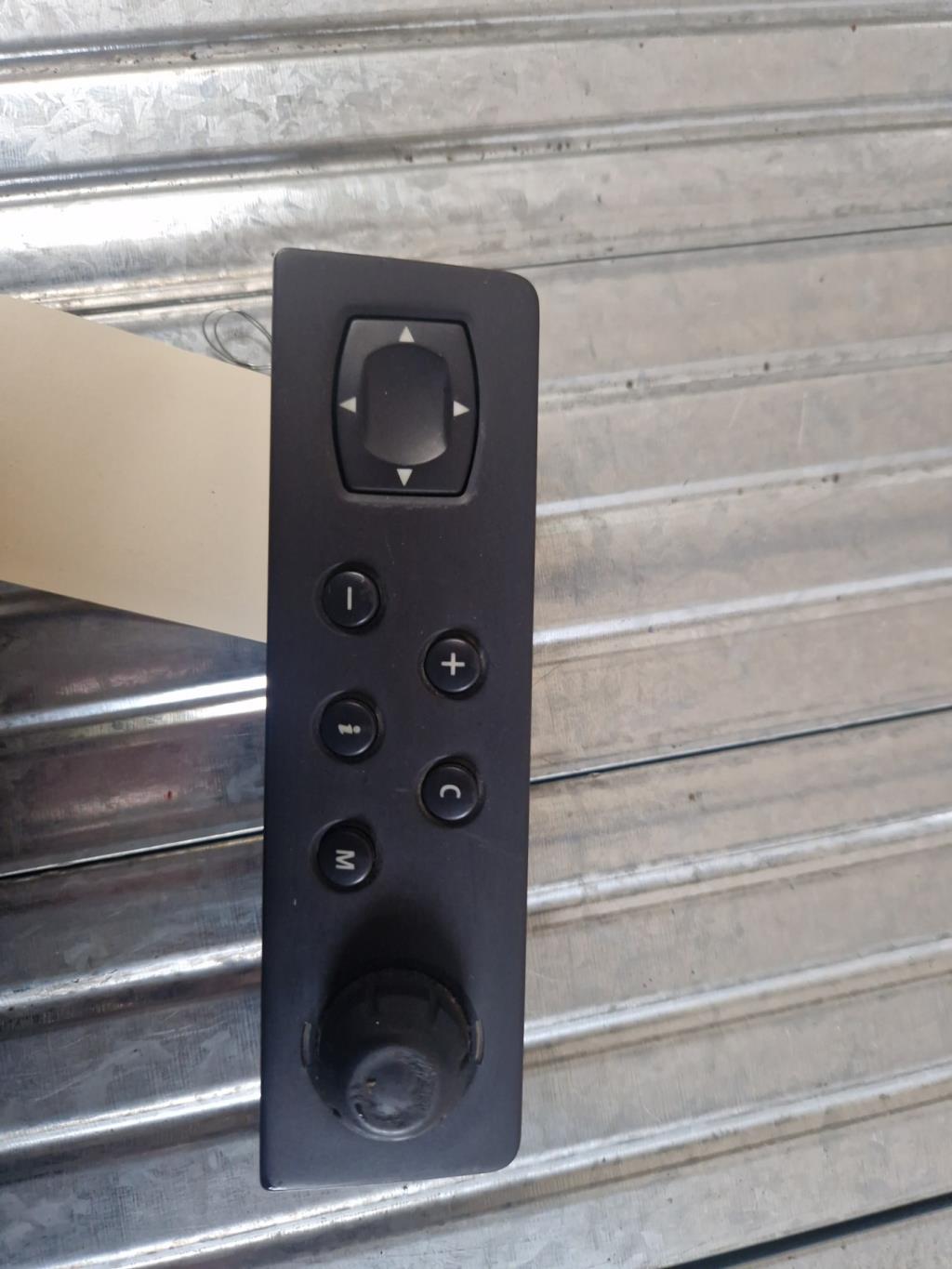 Commande GPS RENAULT GRAND SCENIC 2 PHASE 1  - 1