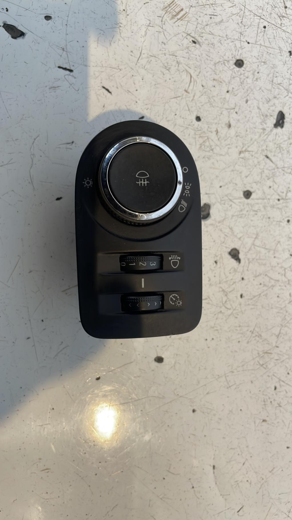 Commande de phare OPEL CORSA D PHASE 1 Diesel - 1