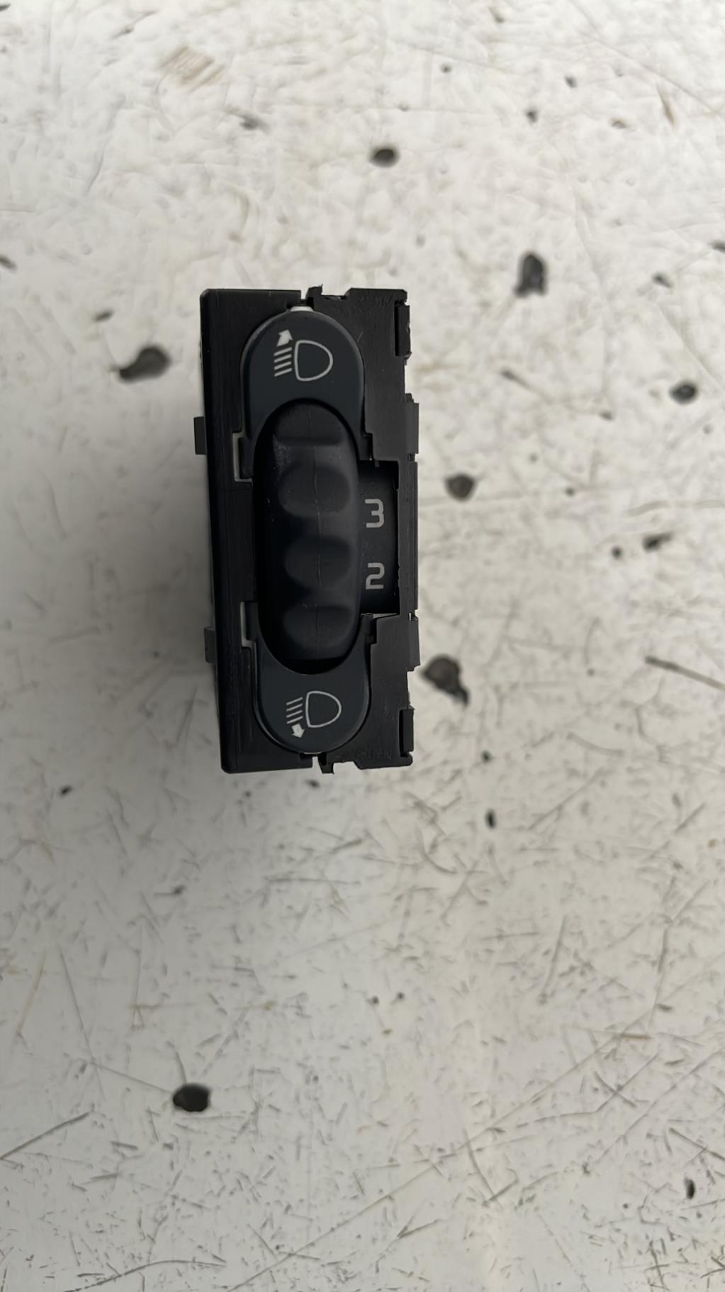 Commande de reglage hauteur de phare RENAULT MASTER 2 PHASE 2 Diesel - 1