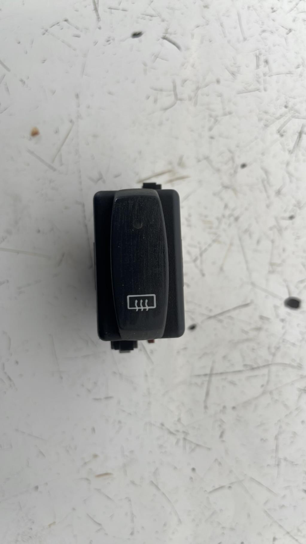Commande degivrage lunette arriere RENAULT MASTER 2 PHASE 2 Diesel - 1