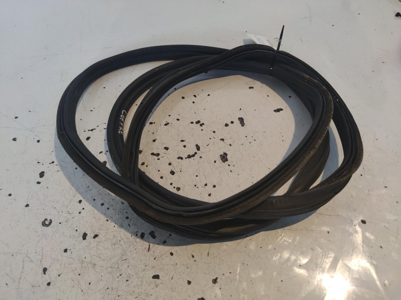Joint de coffre VOLKSWAGEN GOLF 5 Essence - 1