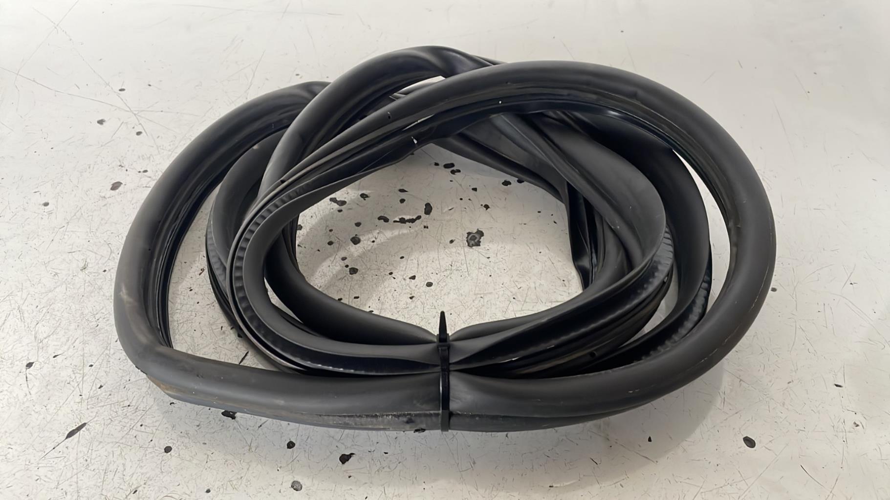 Joint de porte arriere droite MAZDA 5 1 PHASE 1 Diesel - 1