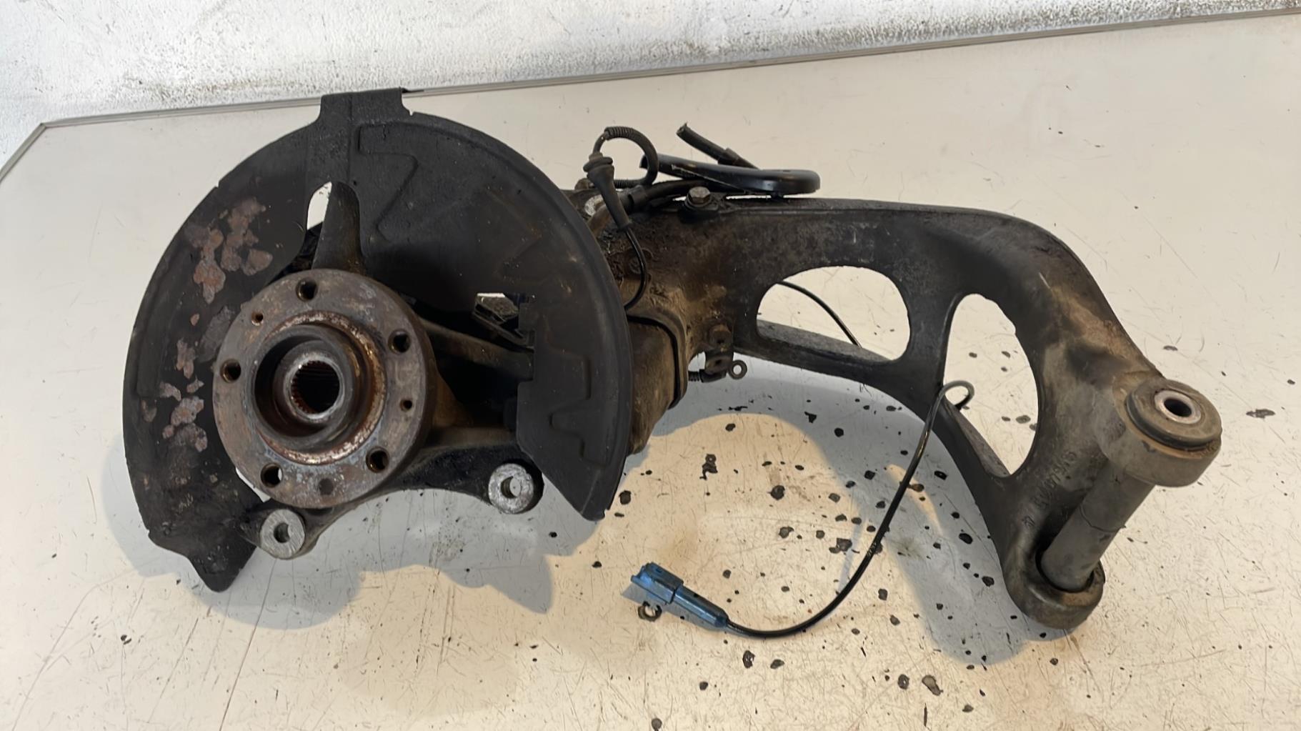 Moyeu avant droit CITROEN C5 2 BREAK Diesel - 1