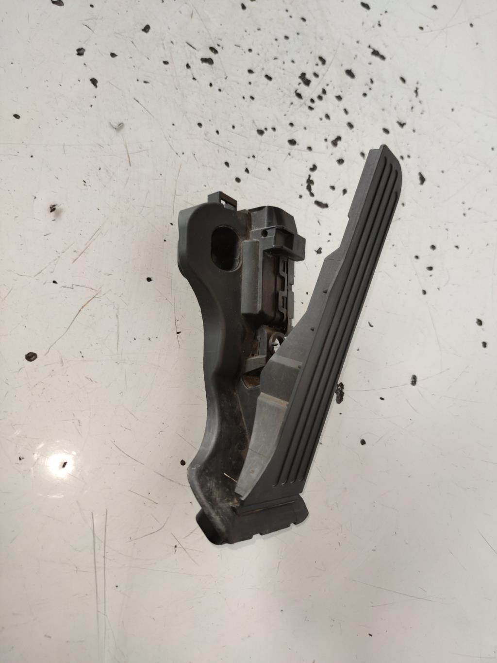 Pedale d'accelerateur VOLKSWAGEN GOLF 5 Essence - 1