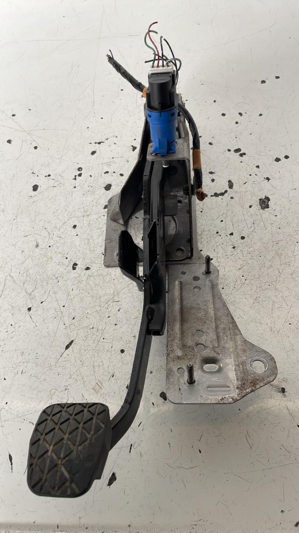 Pedale de frein MAZDA 5 1 PHASE 1 Diesel - 1