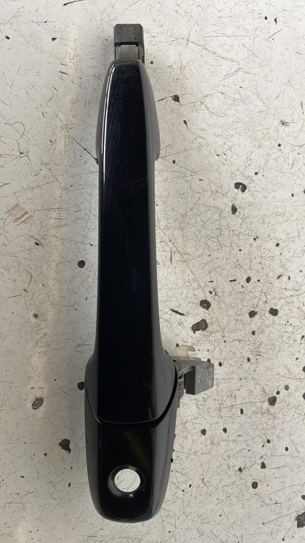 Poignee porte avant gauche MAZDA 5 1 PHASE 1 Diesel - 1