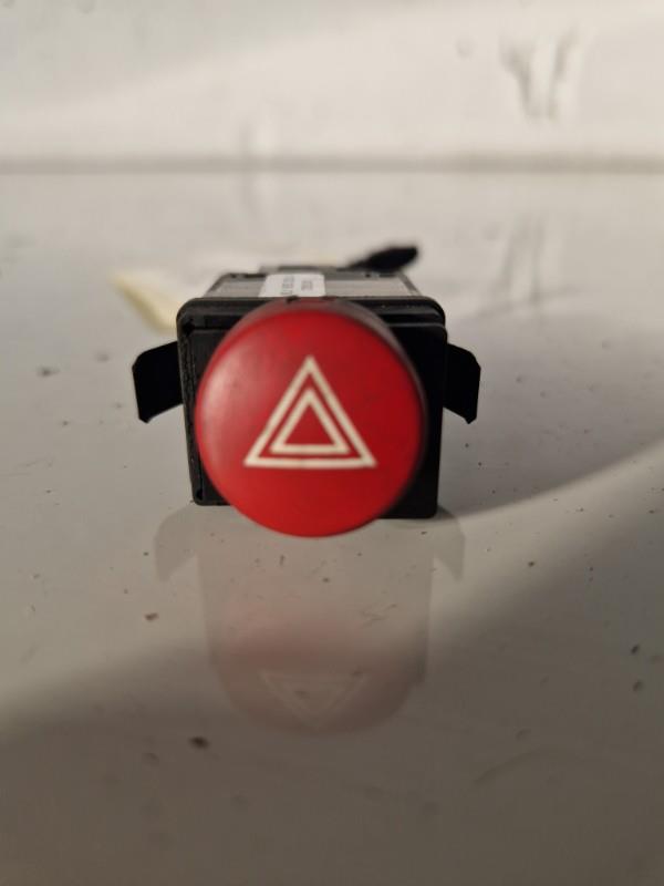 Bouton de warning SEAT IBIZA 3 PHASE 2  - 1