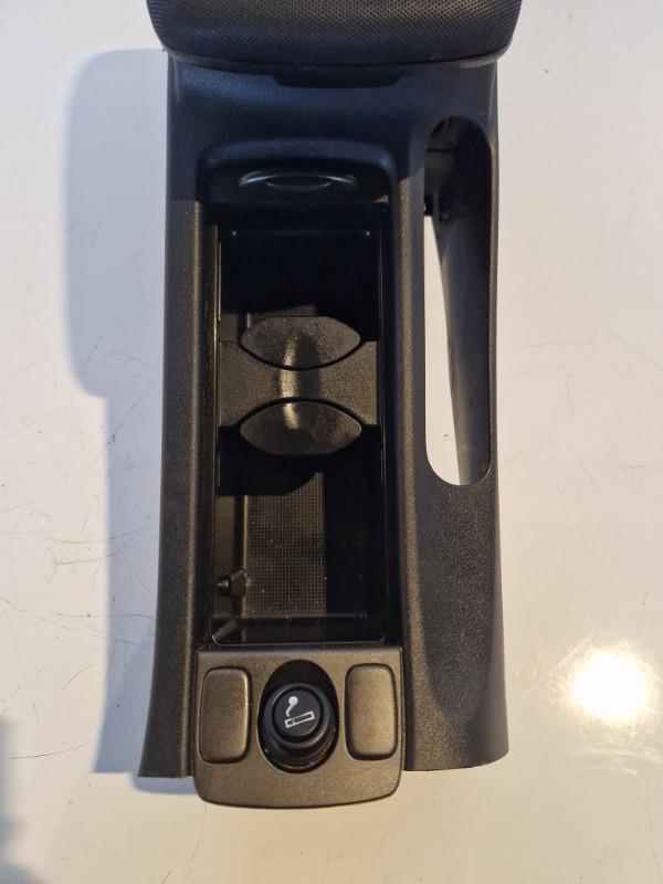 Console central (interieur plastique) HONDA CIVIC 8 PHASE 2 Diesel - 1