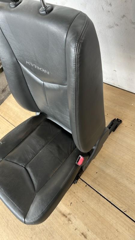 Siege avant droit SSANGYONG KYRON Diesel - 1