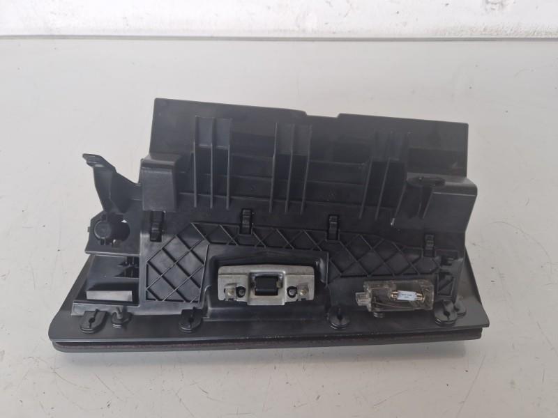 Boite a gants BMW SERIE 3 E90 PHASE 1 Diesel - 1