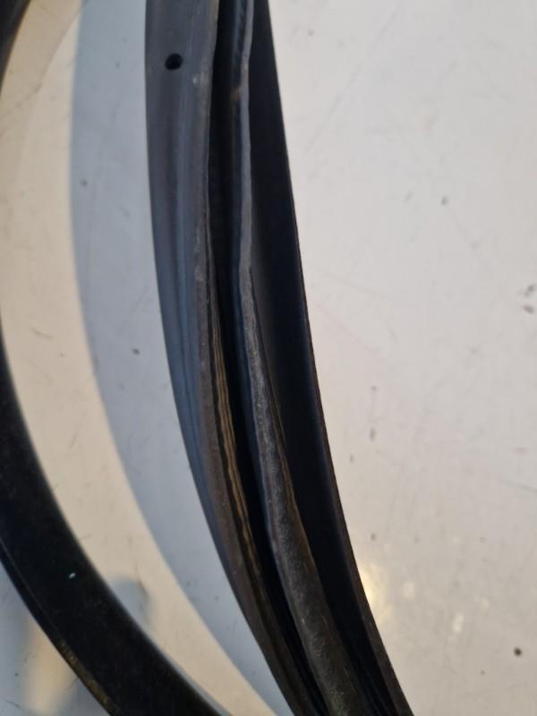 Joint de porte avant droite BMW SERIE 3 E90 PHASE 1 Diesel - 1
