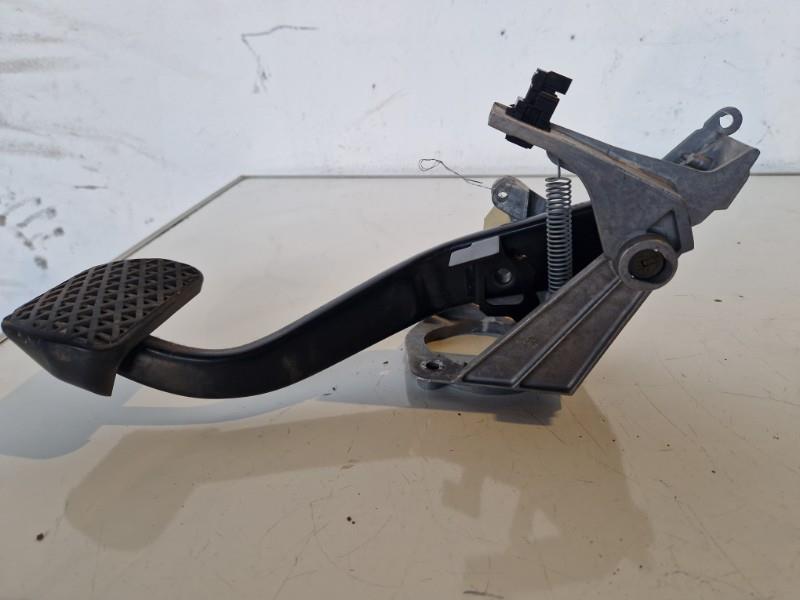 Pedale de frein BMW SERIE 3 E90 PHASE 1 Diesel - 1