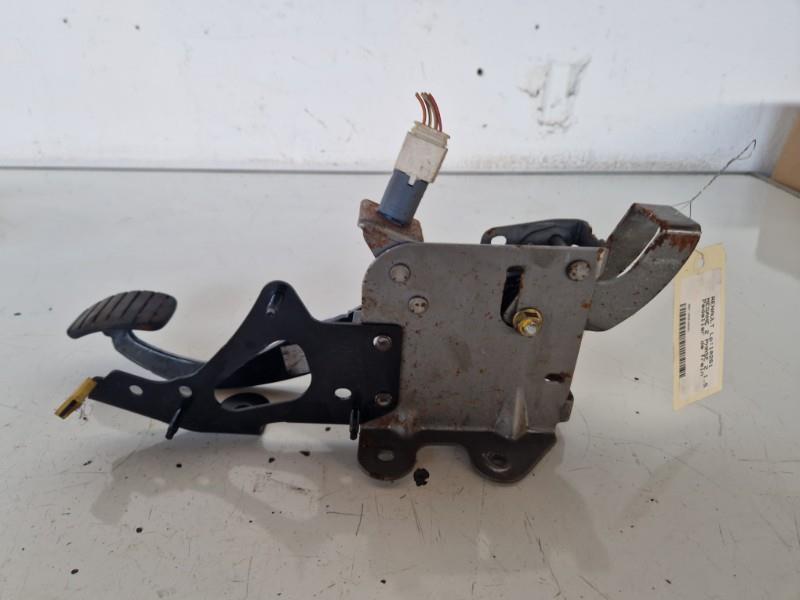 Pedale de frein RENAULT MEGANE 2 PHASE 2 Diesel - 1