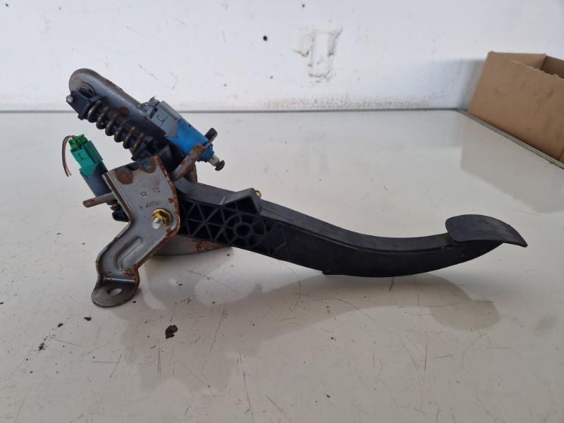 Pedale d'embrayage RENAULT MEGANE 2 PHASE 2 Diesel - 1