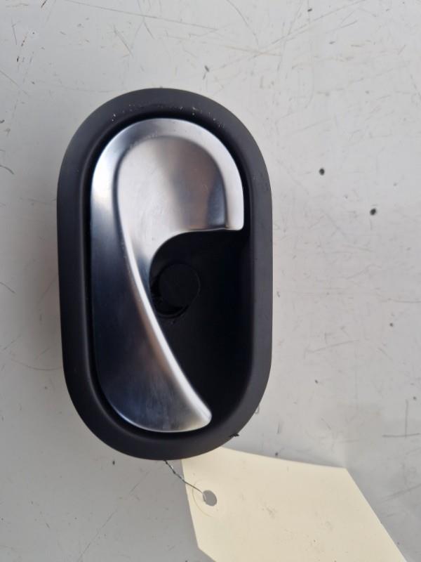 Poignee interieur arriere gauche RENAULT SCENIC 2 PHASE 1 Essence - 1