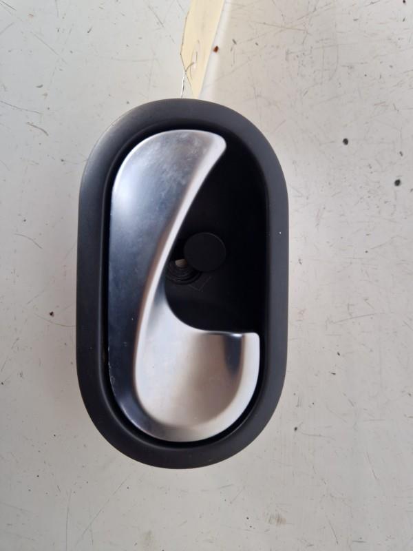 Poignee interieur avant droit RENAULT MEGANE 2 PHASE 2 Diesel - 1