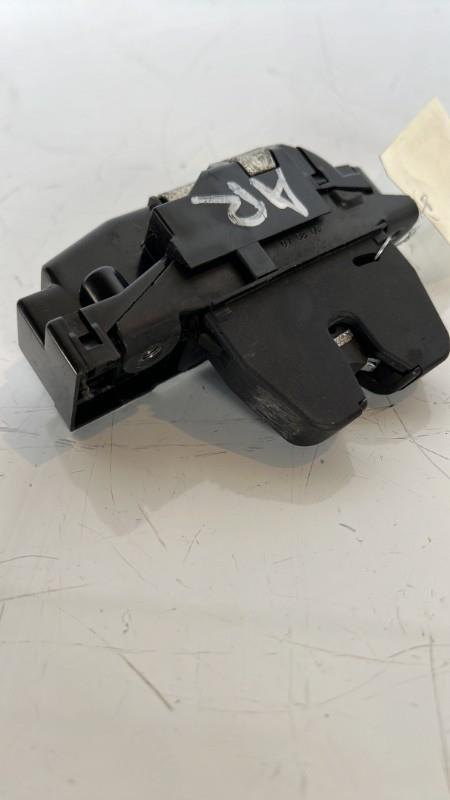 Serrure de coffre PEUGEOT 207 PHASE 1 Diesel - 1