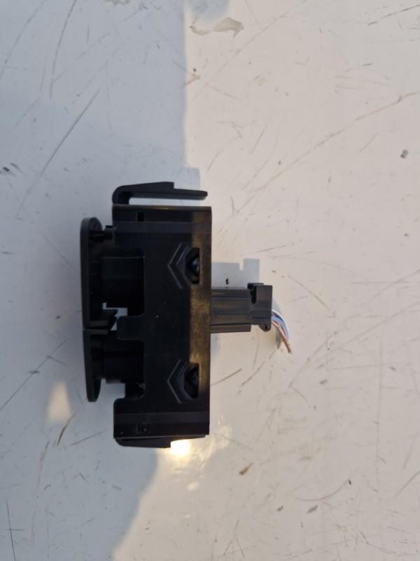 Bouton de warning DACIA SANDERO 2 PHASE 2 Essence - 1