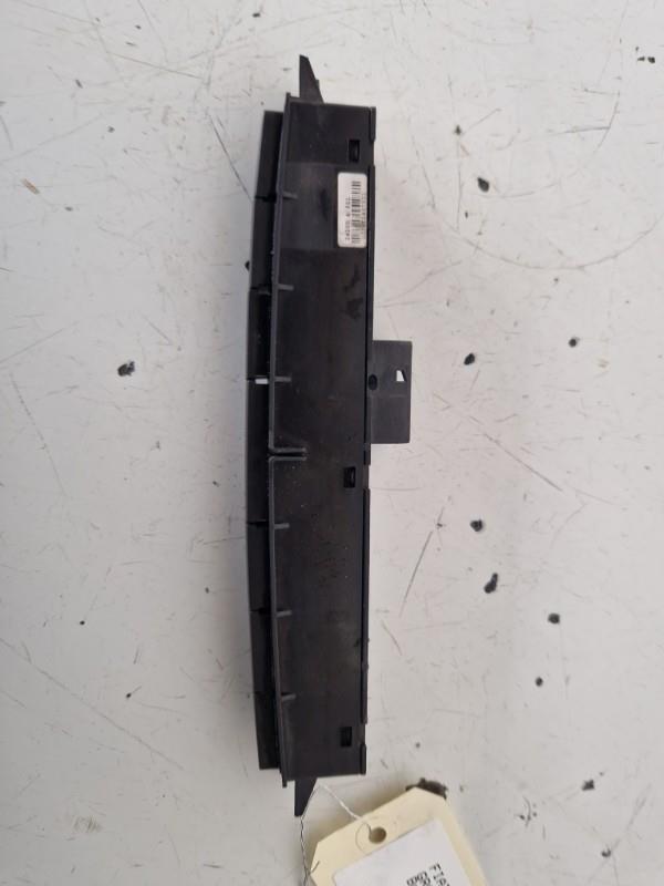 Bouton de warning FIAT GRANDE PUNTO Diesel - 1
