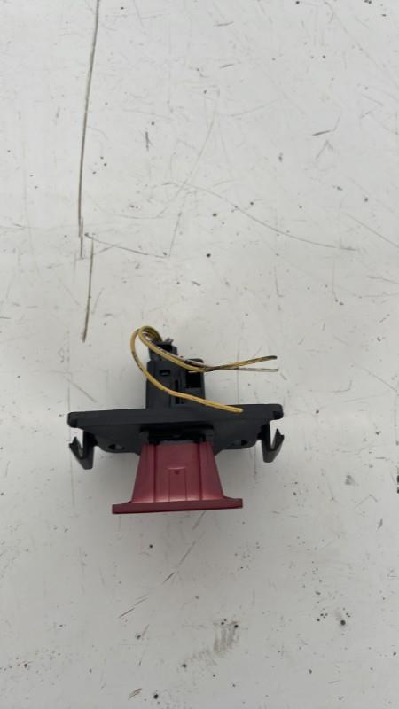 Bouton de warning PEUGEOT 307 PHASE 1 Essence - 1