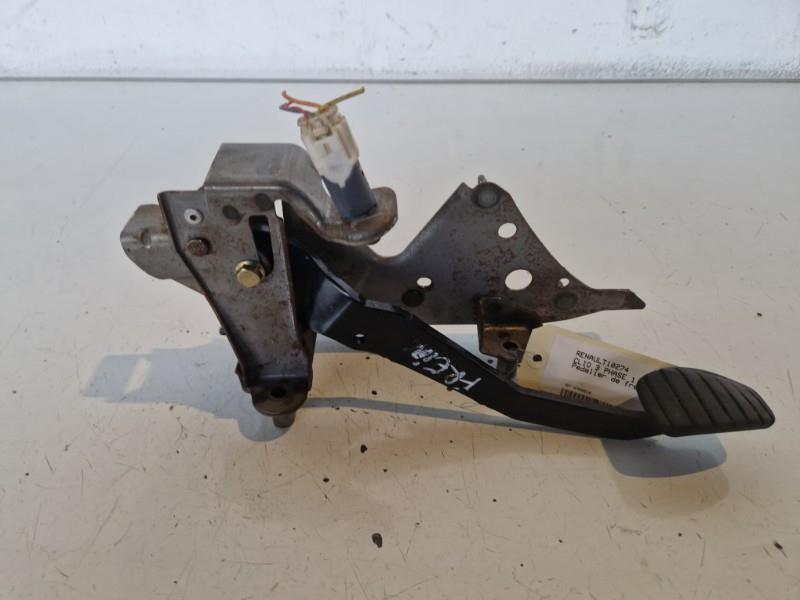 Pedale de frein RENAULT CLIO 3 PHASE 1 Diesel - 1