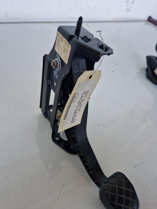 Pedale d'embrayage AUDI A3 1 PHASE 1 Diesel - 1