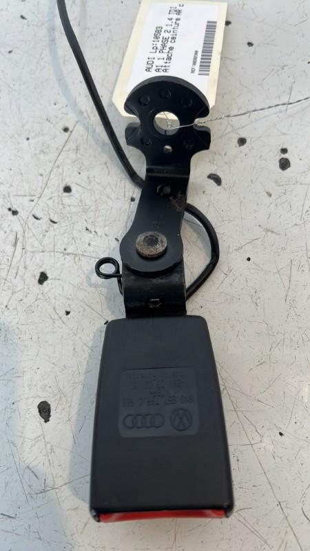 Attache ceinture arriere centrale AUDI A1 1 PHASE 2 Diesel - 1