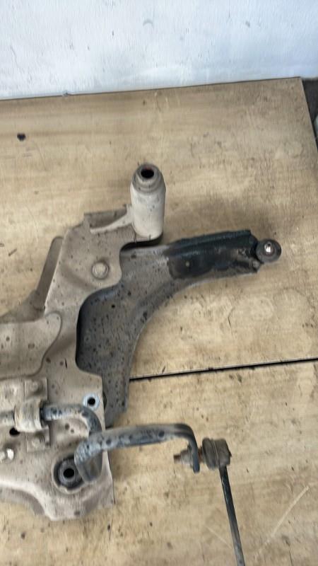 Berceau avant RENAULT MEGANE 3 PHASE 1 BREAK Diesel - 1