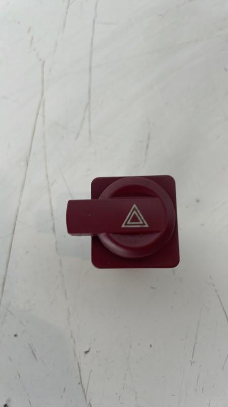 Bouton de warning CITROEN C4 1 PHASE 1 Essence - 1