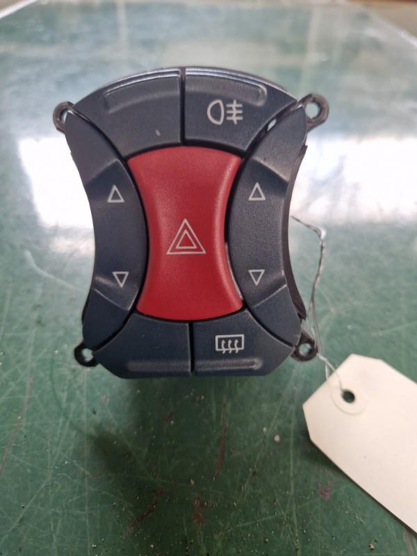 Bouton de warning FIAT DOBLO 1 PHASE 1 Essence - 1