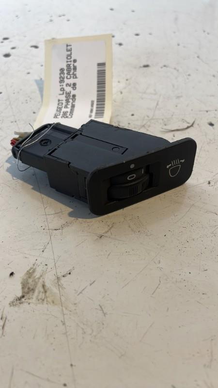 Commande de reglage hauteur de phare PEUGEOT 206 PHASE 2 CABRIOLET Essence - 1