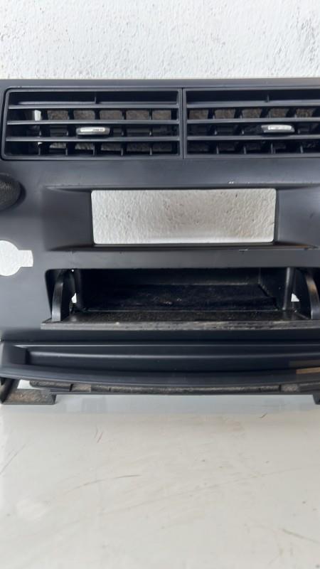 Console central (interieur plastique) CITROEN C4 1 PHASE 1 Essence - 1